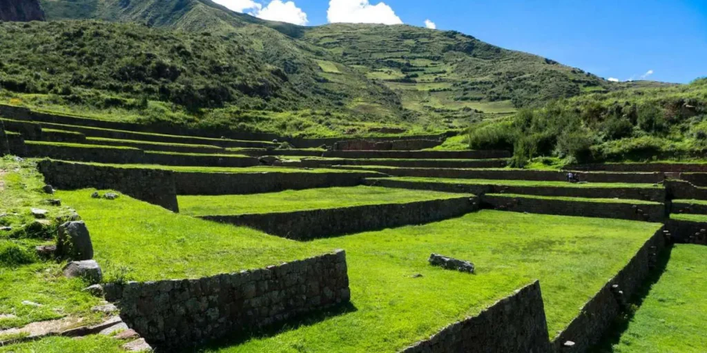 ¿Qué es el Centro Arqueológico de Tipón y por qué visitarlo? | Guía 2025