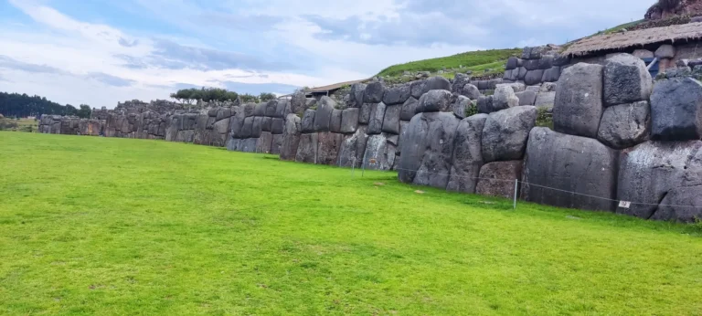 What to see in Sacsayhuaman?
