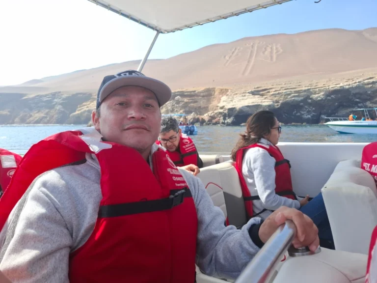 O Geoglifo do Candelabro em Paracas: O Antigo Mistério que Domina o Pacífico
