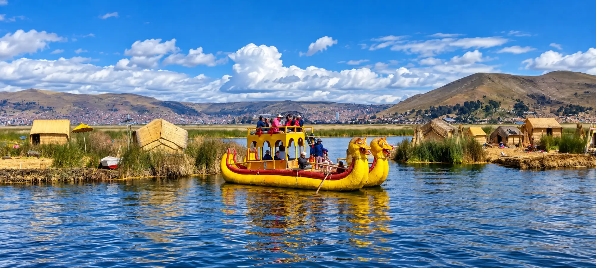 Islas Uros en Puno: qué son y cómo visitarlas